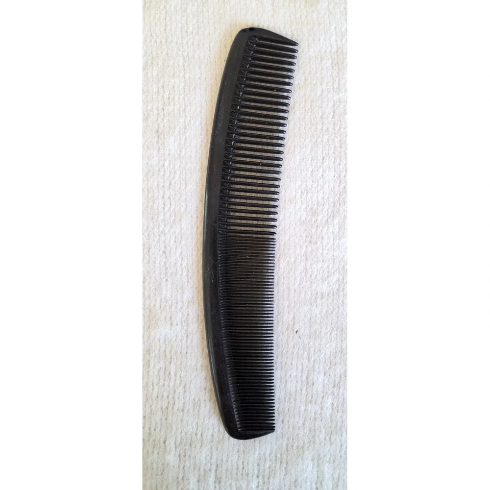 Lot of 9 Hairdressing Combs & Styling Tools‎ – Rat Tail, Tint Brushes, Wide/Fine